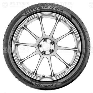 Yokohama Advan Fleva V701 255/35 R18 94W